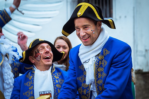 Kai Pflaume und Bernhard Hoëcker auf dem Kölner Rosenmontagszug 2019