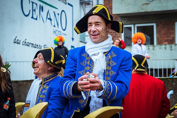 Kai Pflaume auf dem Kölner Rosenmontagszug 2019